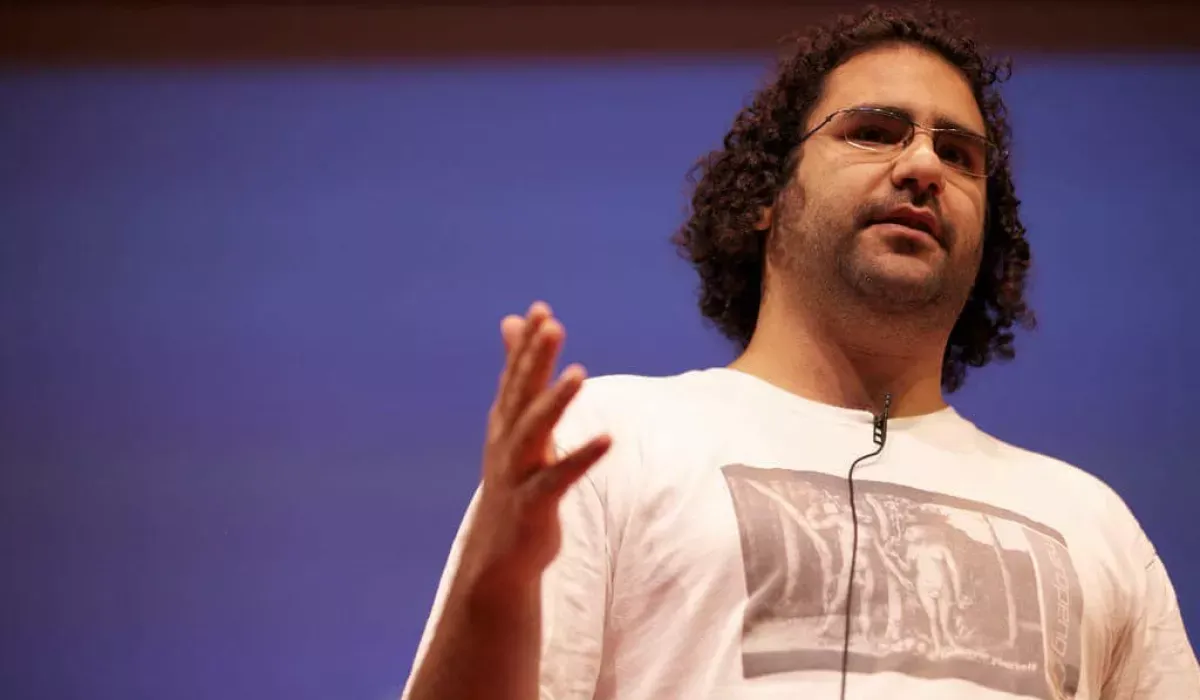 علاء عبد الفتاح يصل لندن وستار مر يشكر السيسي وسط انتقادات حادة من المعارضة البريطانية