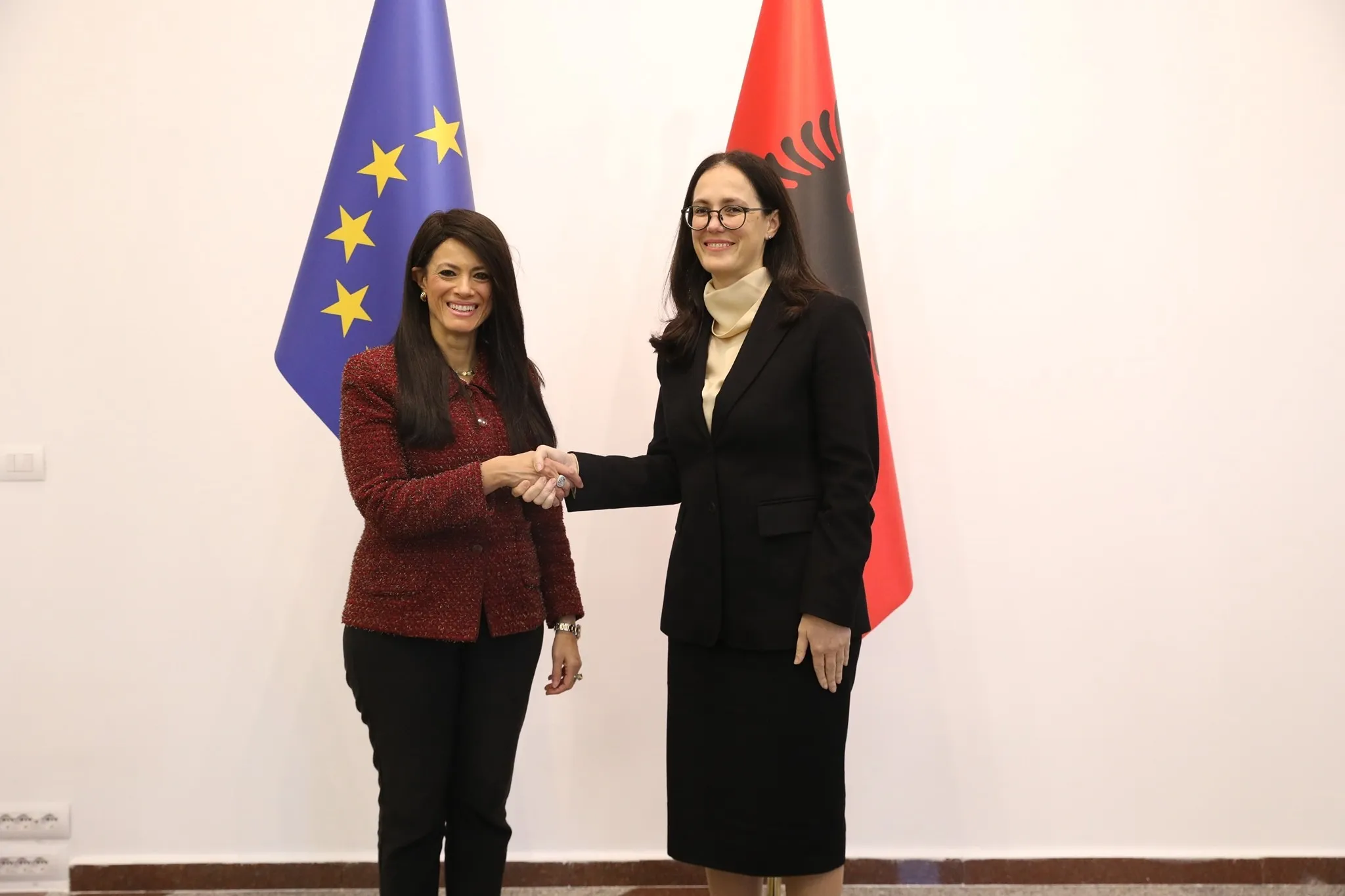 اختتام الدورة الأولى للجنة المصرية-الألبانية المشتركة: توقيع بروتوكول تعاون شامل في 25 قطاعاً