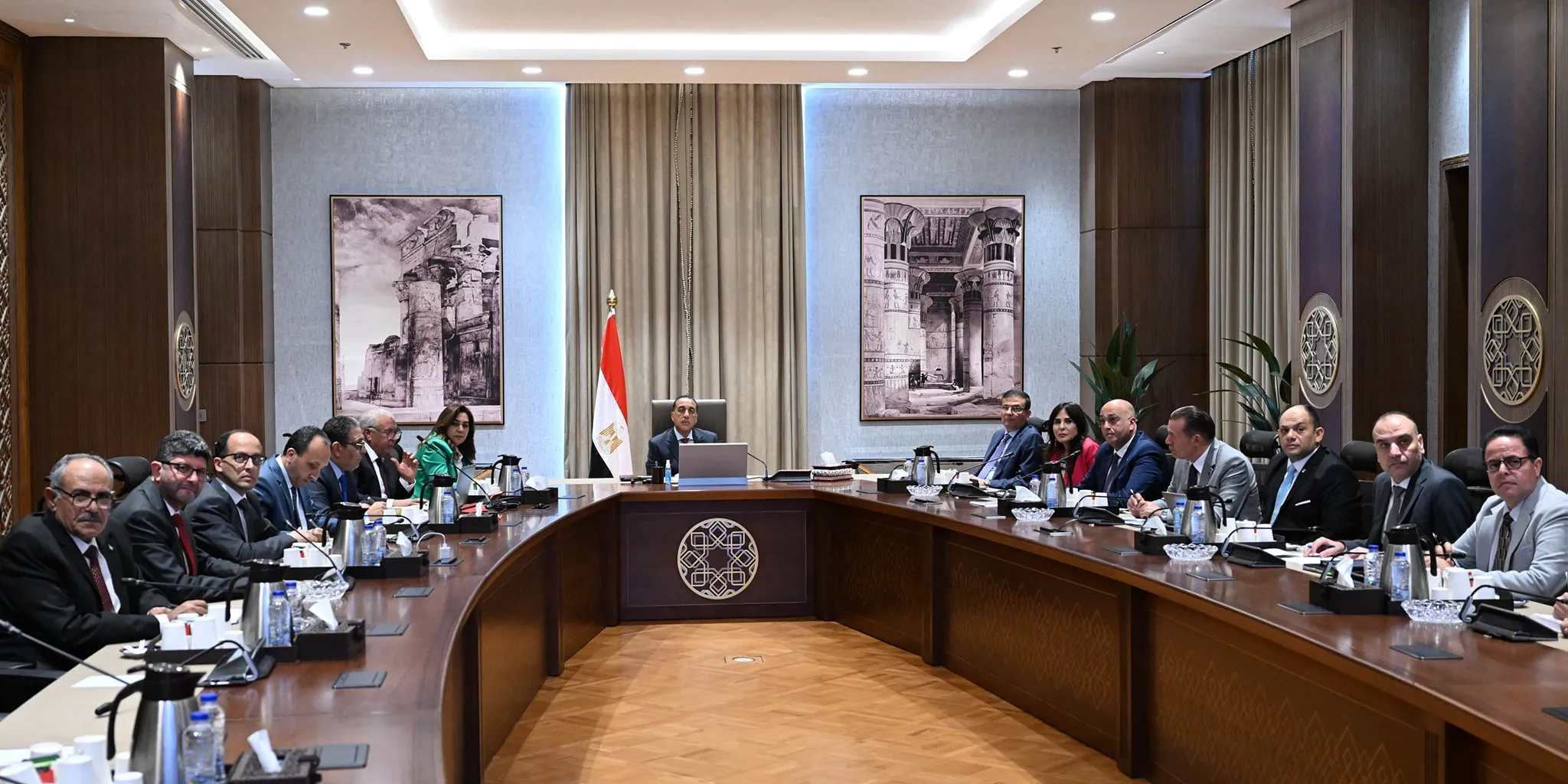 رئيس الوزراء يستعرض خطة وزارة الكهرباء للوصول بالطاقات المتجددة إلى نسبة 30% حتى عام 2030