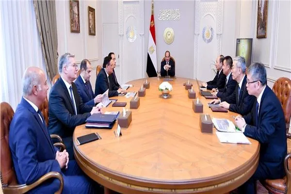 السيسي يستقبل رئيس مجلس إدارة مجموعة الصين الوطنية للهندسة الكيميائية (CNCEC)